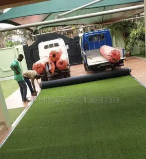 Rug Carpet Grass Astroturf Espanyol/Option of Pay on Delivry