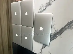 Laptop Apple MacBook Air 4GB Intel Core I5 SSD 128GB