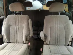 Toyota Sienna LE & 1 hatch 2000 Brown