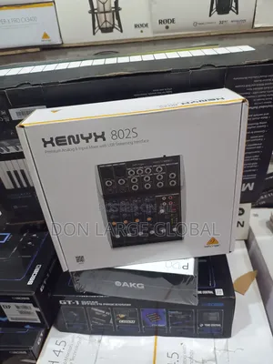 Behringer Henyx 802S Mixer