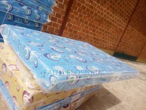Mouka Comfy 4.5ft by 6ft by 6inch Family Size Value Mattress