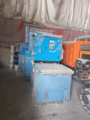 Industrial Screw Air Compressor Machine Available