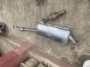 Center Pot and Catalyst Toyota RAV4 2007 Model 4plug