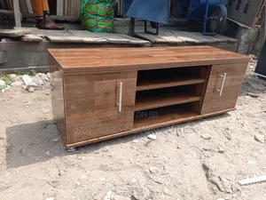 4 Feet TV Stand