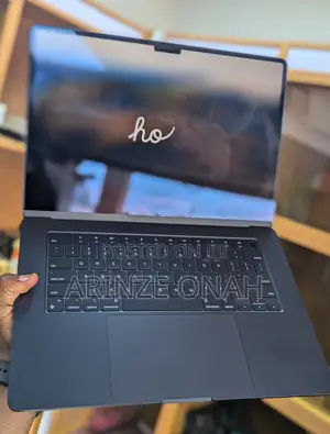 Laptop Apple MacBook Air 2024 M3 15-inch 8GB Apple M3 SSD 256GB