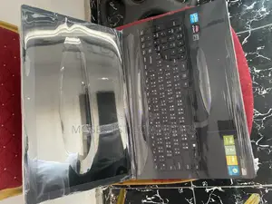 New Laptop Lenovo 8GB Intel Core I5 SSHD (Hybrid) 250GB