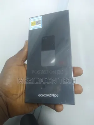 New Samsung Galaxy Z Flip 5 256 GB