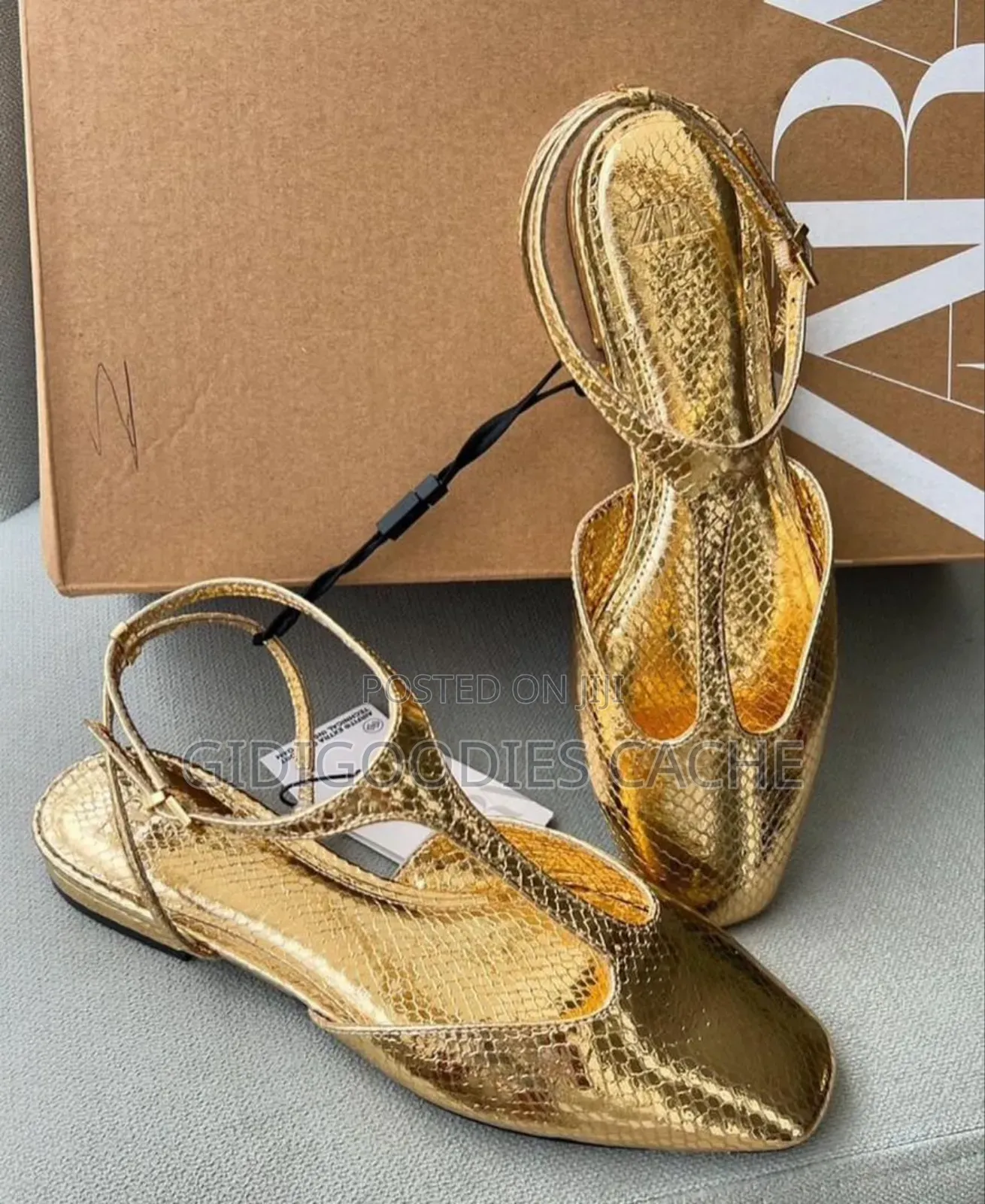 Zara Flat Sandals Gold/Black