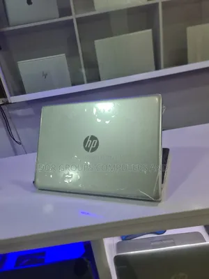 Laptop HP 14-Dq1088wm 8GB Intel Pentium HDD 500GB