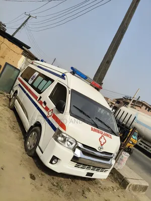 Toyota HiAce 2016