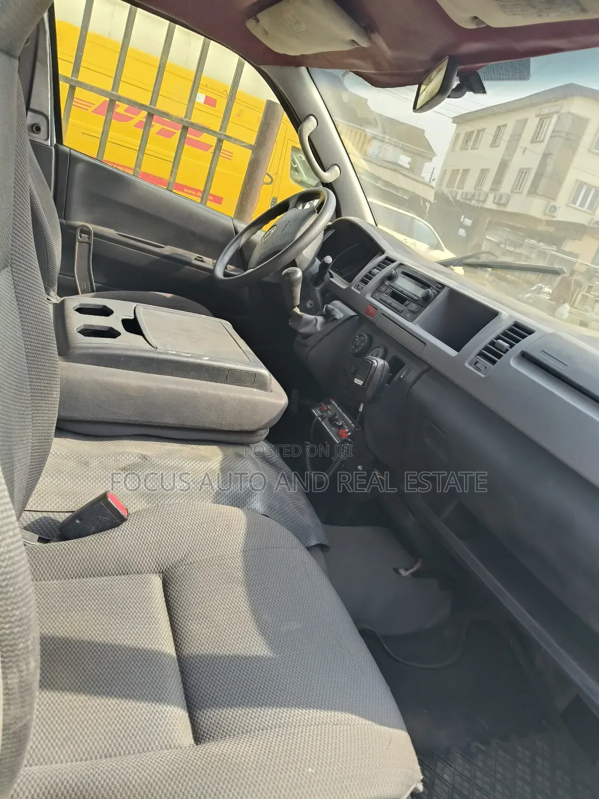 Toyota HiAce 2016