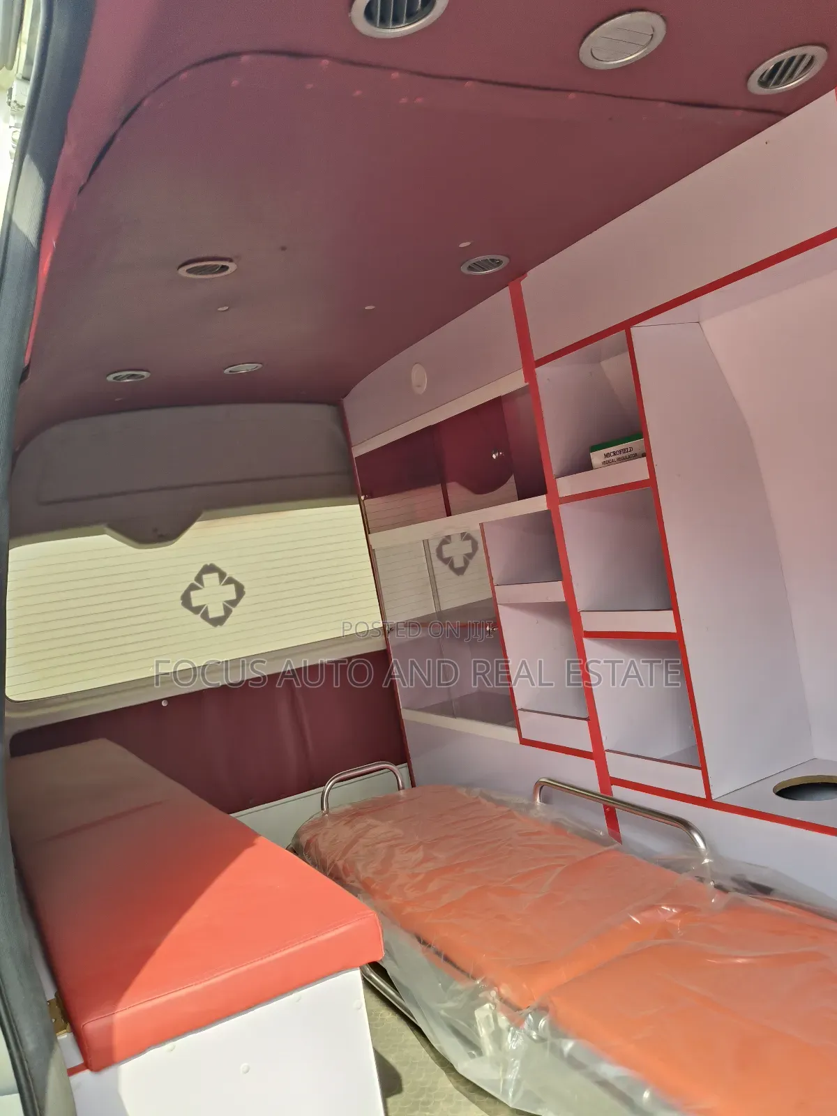 Toyota HiAce 2016