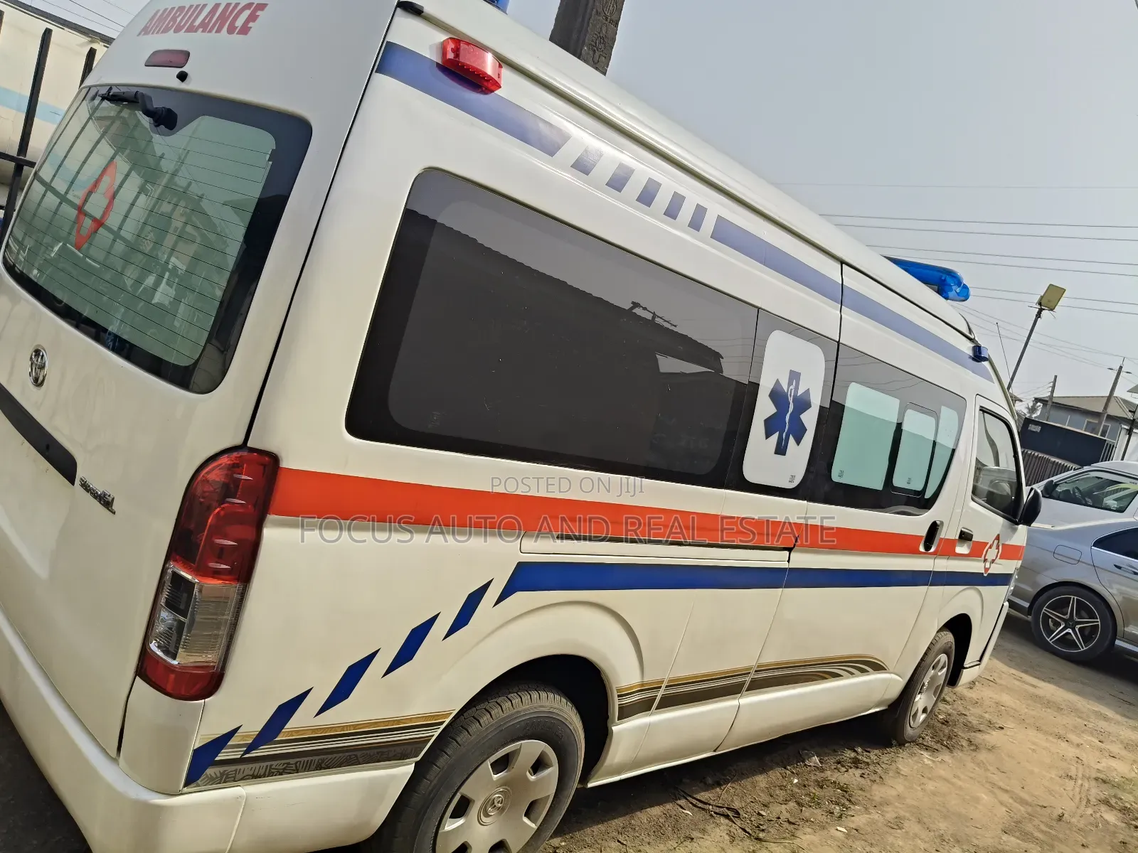 Toyota HiAce 2016