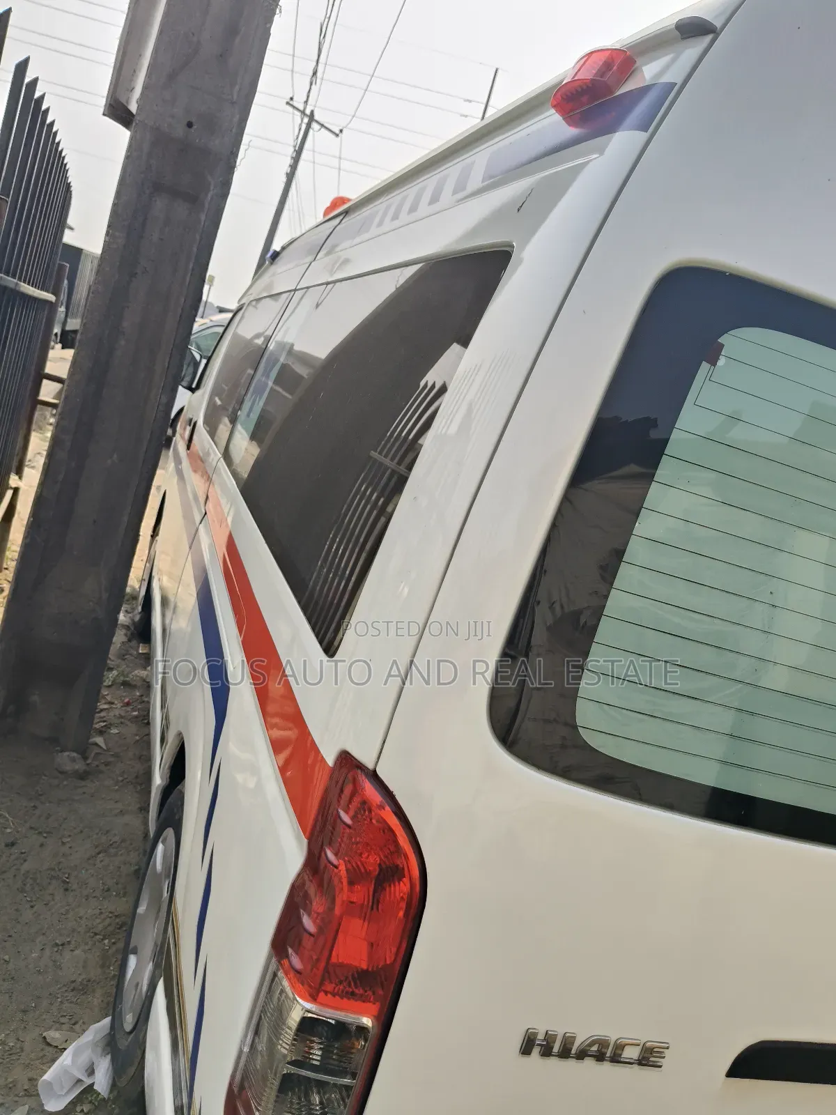 Toyota HiAce 2016