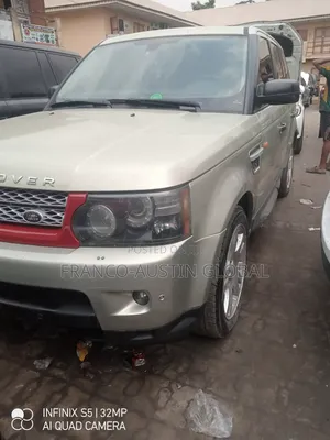 Land Rover Range Rover Sport HSE 4x4 (4.4L 8cyl 6A) 2009 Gold