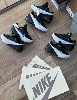 *Nike Air Max Pulse Black/White