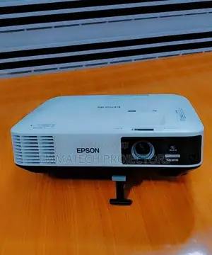Brand New Home Cinema And Large Venue Daylight Projector