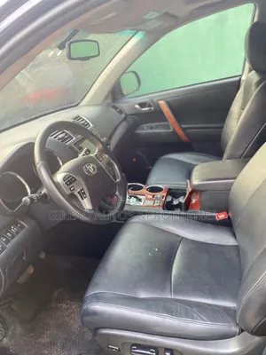 Toyota Highlander Limited 3.5l 4WD 2013 Blue