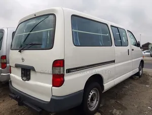 Toyota HiAce 2001 White