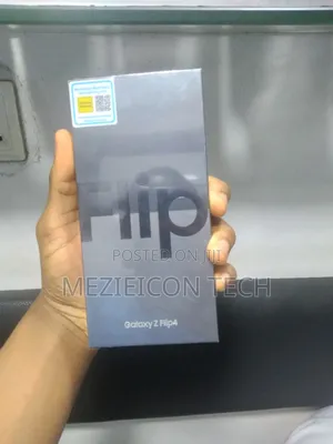 New Samsung Galaxy Z Flip4 128 GB Blue