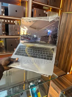 Laptop Apple MacBook Pro 2017 8GB Intel Core i5 SSD 256GB