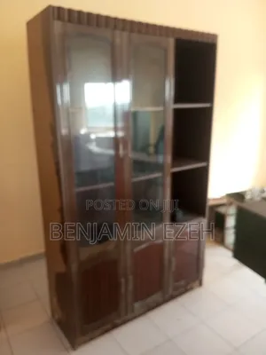 3 Doors Shelves