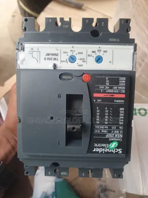 DC Breaker 250amps 3poles Schneider