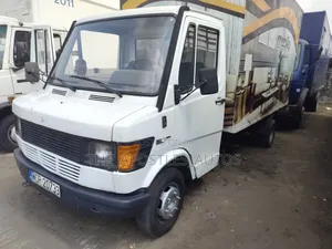 Mercedes-Benz T2 1996 White