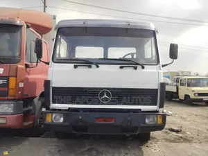 Mercedes-Benz 2007 White