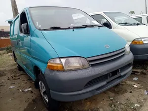 Toyota HiAce 2004 Blue