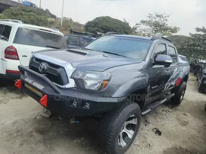 Toyota Tacoma 2014 Gray