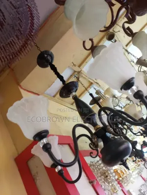 Quality Cast Chandelier Fitting for Royal Homes