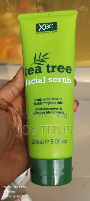 Tea Tree Facial Scrub