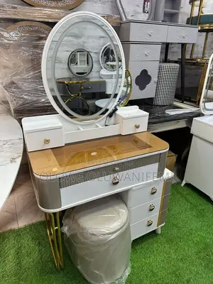 Dressing Mirror With Stool