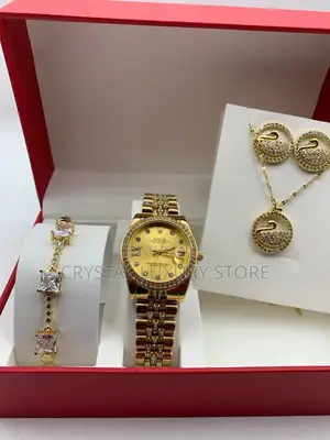 Cartier Quality Ladies Gift Set Wristwatch/Jewelries