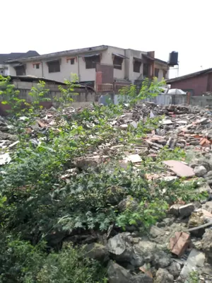 6bdrm Bungalow in Behind Keystone Bank for sale