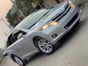 Toyota Venza LE FWD 2013 Silver