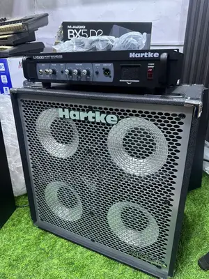 Hartke V2 410XL 4X10" Bass Guitar Cabinet Amp Combo
