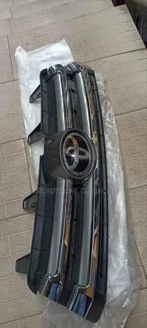 Front Grille Highlander 2018