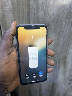 Apple iPhone XR 128 GB White