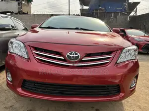 Toyota Corolla 2013 Red