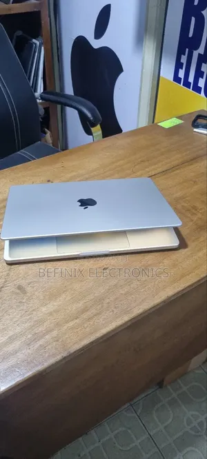 Laptop Apple MacBook Pro 2021 M1 32GB Apple M1 Max SSD 1T