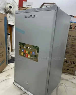 Brand New Skyrun Table Top Fridge Fast Cooling With Key