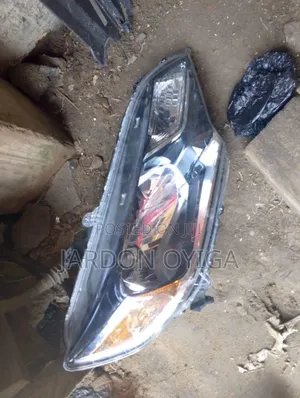 Head Light Toyota Rav 4 2015
