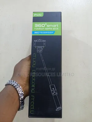 Smart 360-Degree Rotation Wireless Selfie Stick