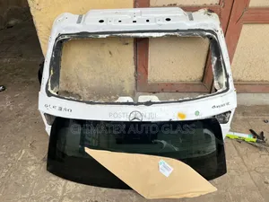 Gle450 2022 Back Glass and Rear Vent Available