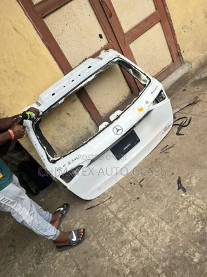 Gle450 2022 Back Windscreen Installation We Deliver Fix