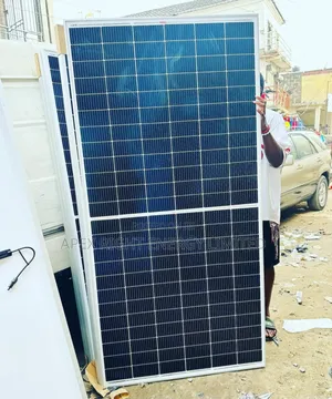 650watts Canadian Mono-crystalline Panel