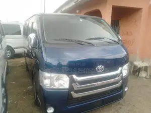Toyota HiAce 2015 Blue