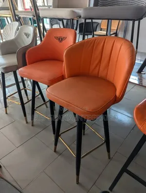 Bar Stool With Swivel